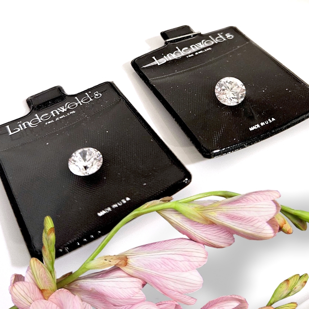 Lindenwold's Fine Jewelers 1 carat cubic Zirconia loose diamonds